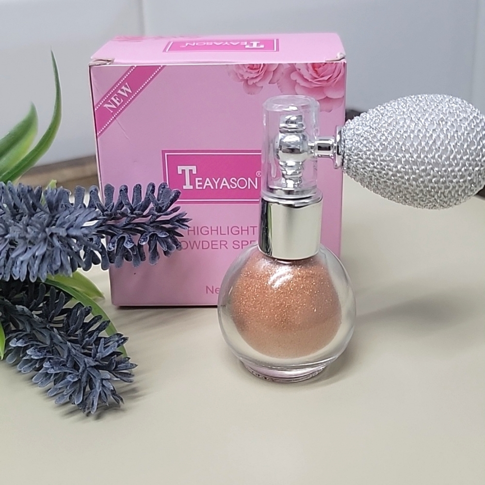 Glitter Body Power. Glam up your look with highly Reflective Glitter Body Power - Picture 3 of 11